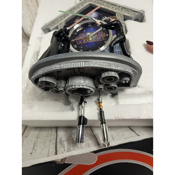 STAR WARS Sith Vs. Jedi Wall Clock With Light-Up Lightsabers - Picture 7 of 14